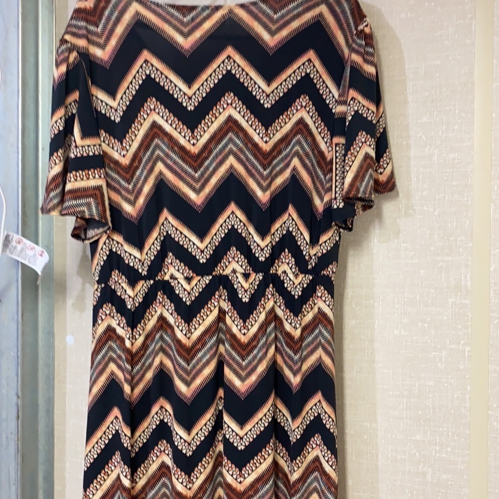 Dress - Picture 4 of 6
